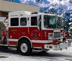 Play Winter Firefighters Truck